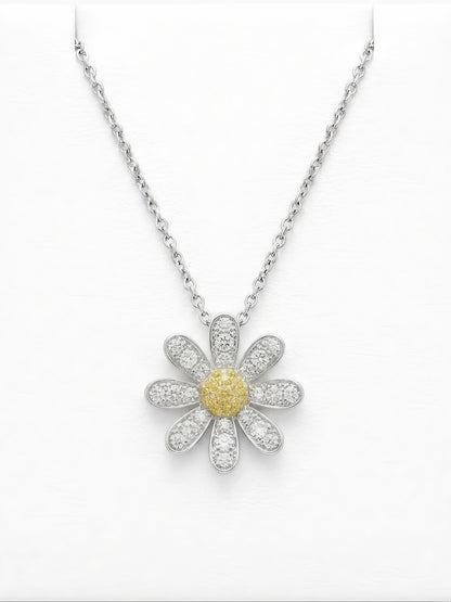 Daisy du Printemps Diamond Pendant Necklace